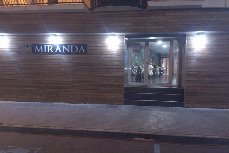 Hostal Miranda Blanes Exterior foto